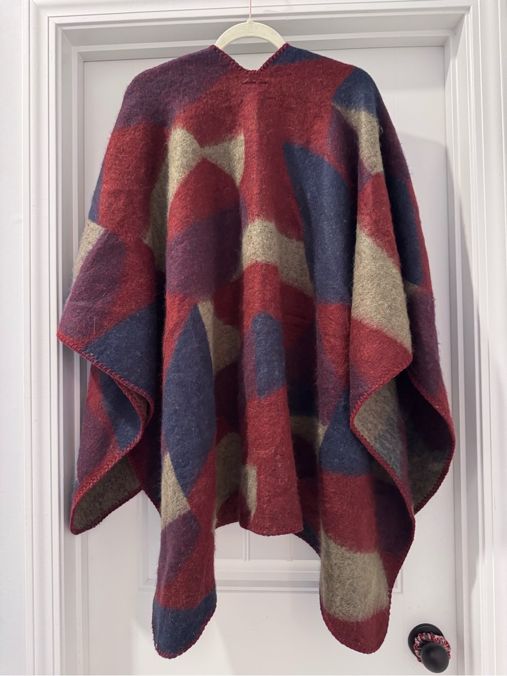 Vince Camuto Burgundy Navy Taupe Geometric Shawl/Shrug